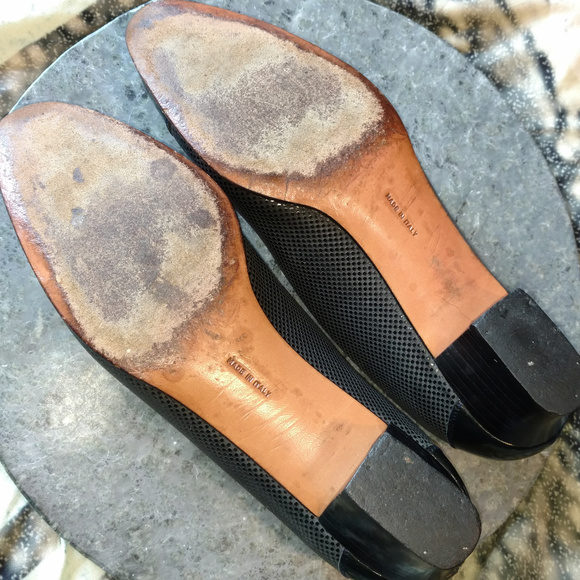 Vintage Salvatore Ferragamo Black Textured Low Heel 7AA - Picture 7 of 7